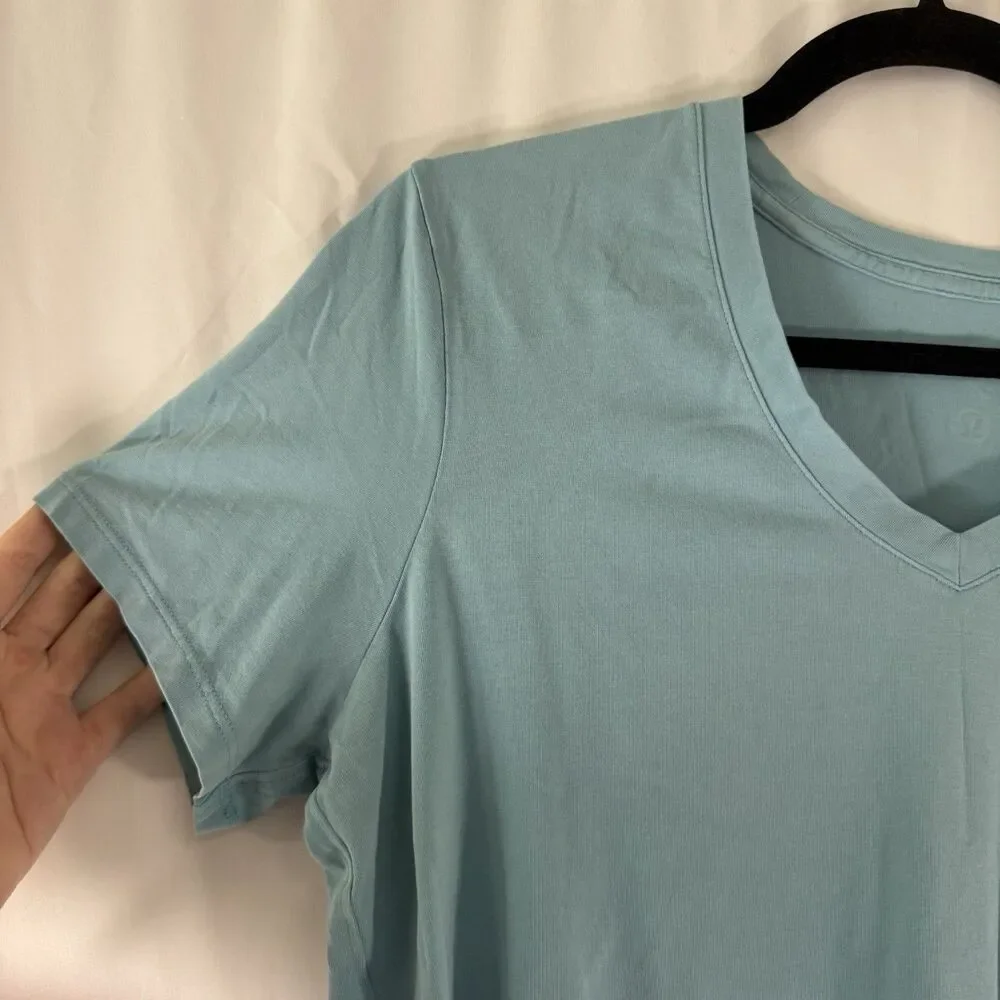 Lululemon Shirt Women's Large Blue Vneck Short Sleeve Soft Pullover